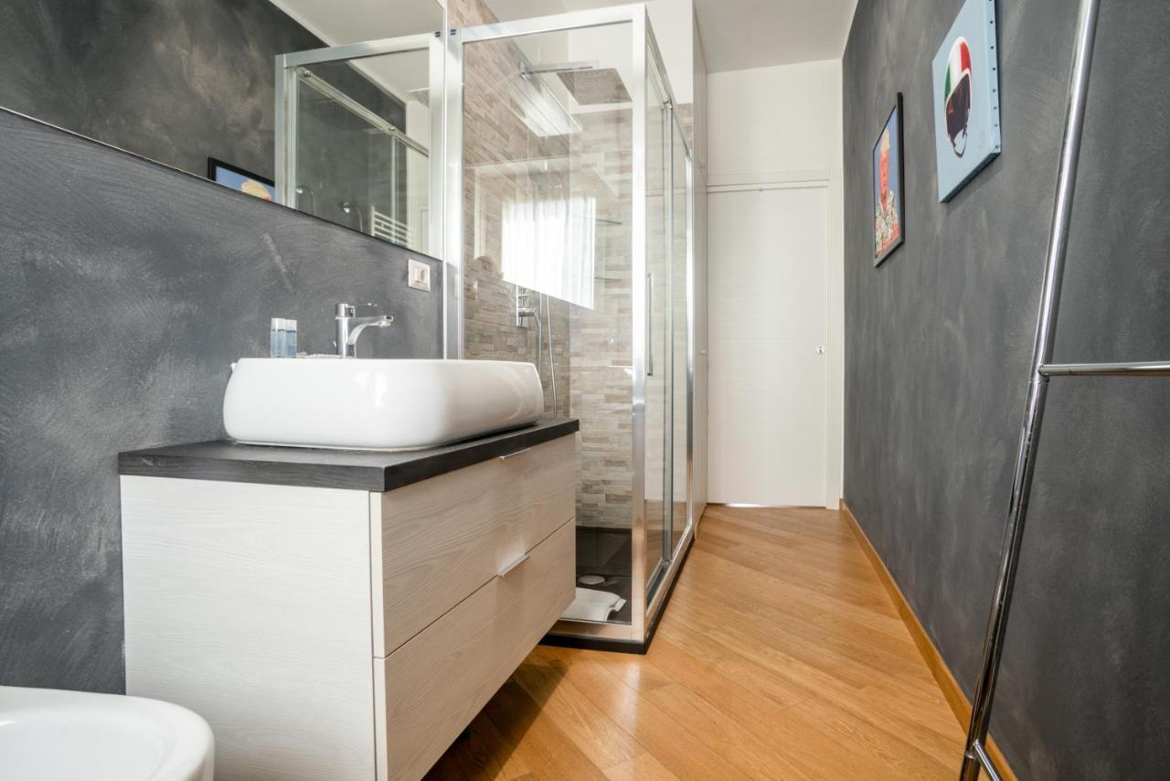 דירות מילאנו Elegante Bilocale In Zona Tortona מראה חיצוני תמונה
